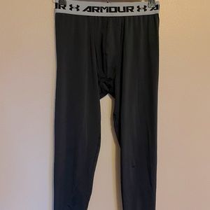 Boys Under Armour athletic heat gear leggings